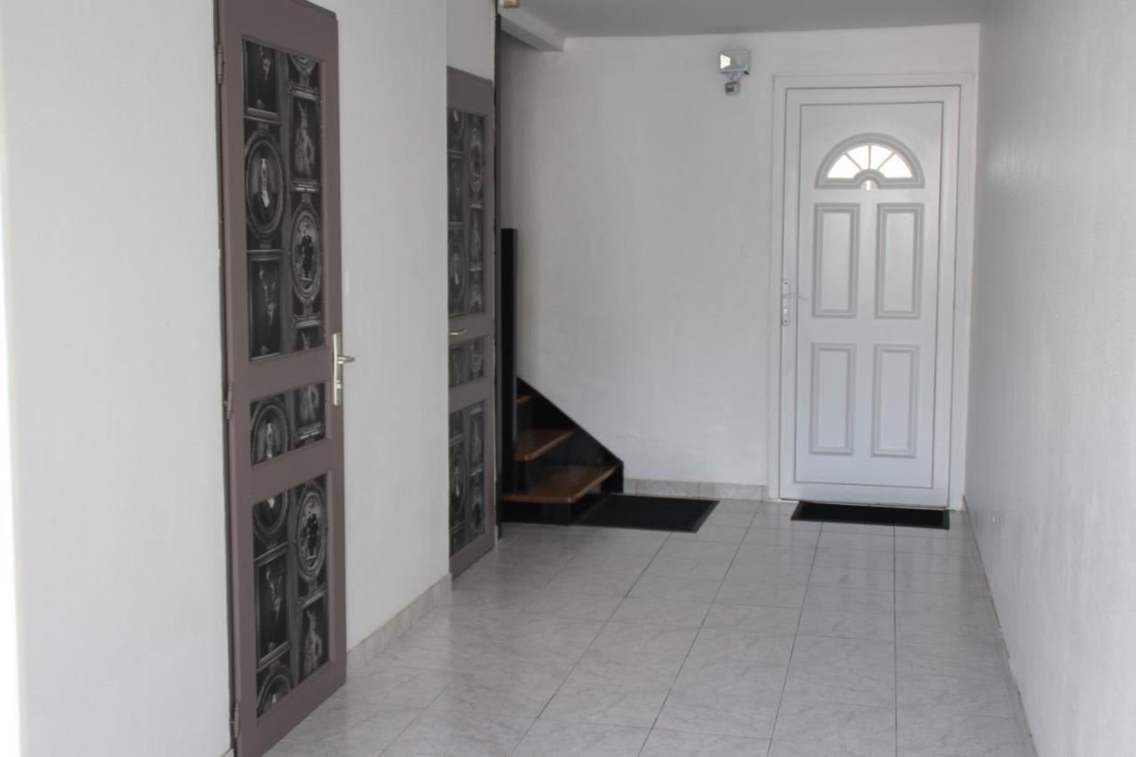 Pyrene Holidays - Residence La Fontaine - Studios Cozy A 10Mn A Pied Des Thermes Bagneres-de-Bigorre Bagian luar foto