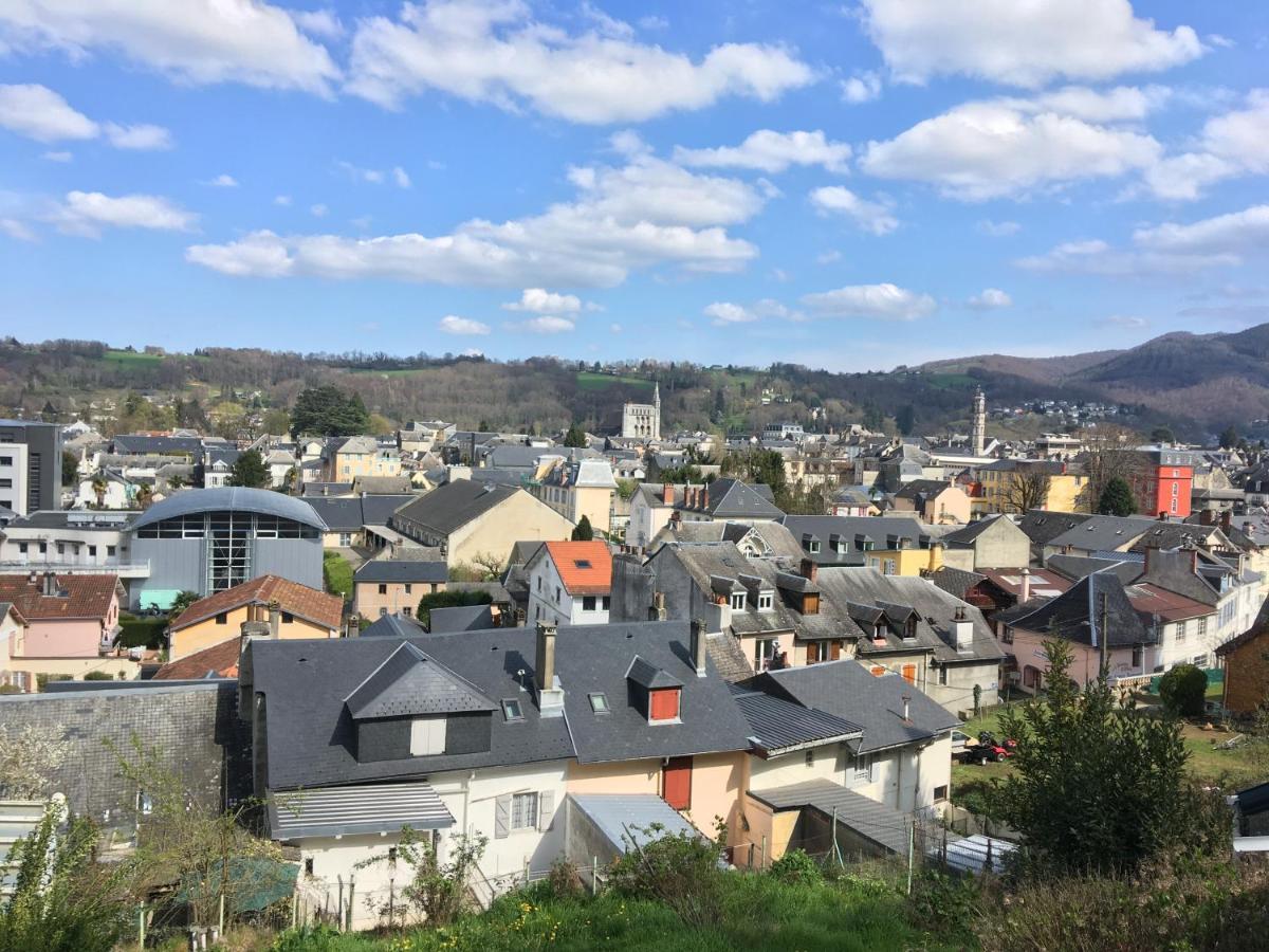 Pyrene Holidays - Residence La Fontaine - Studios Cozy A 10Mn A Pied Des Thermes Bagneres-de-Bigorre Bagian luar foto