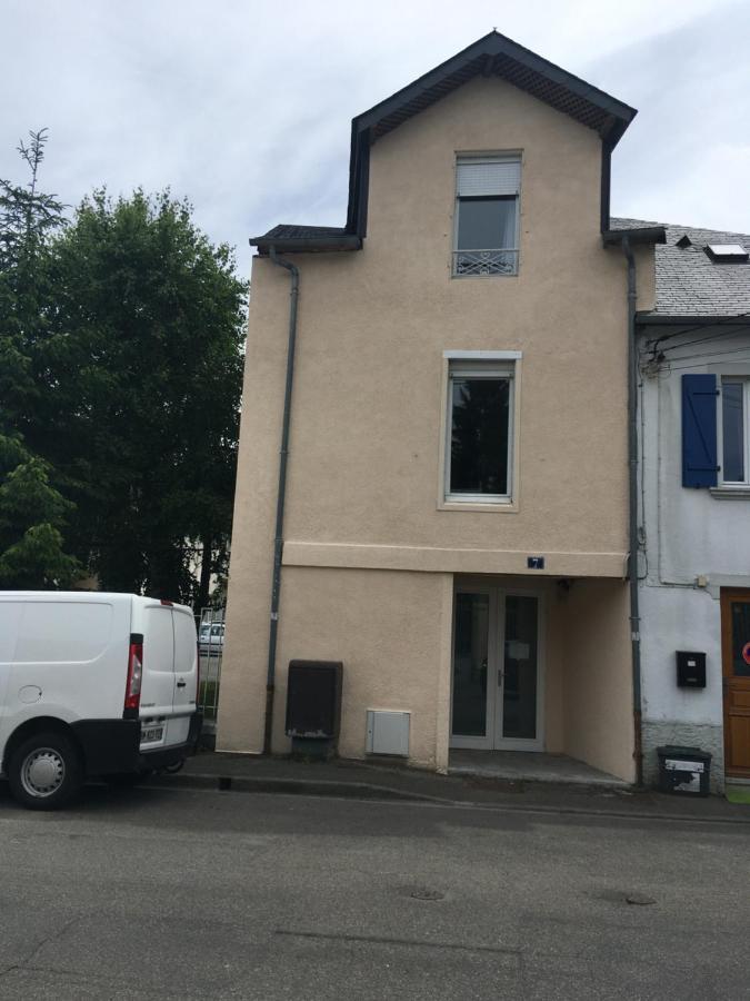 Pyrene Holidays - Residence La Fontaine - Studios Cozy A 10Mn A Pied Des Thermes Bagneres-de-Bigorre Bagian luar foto